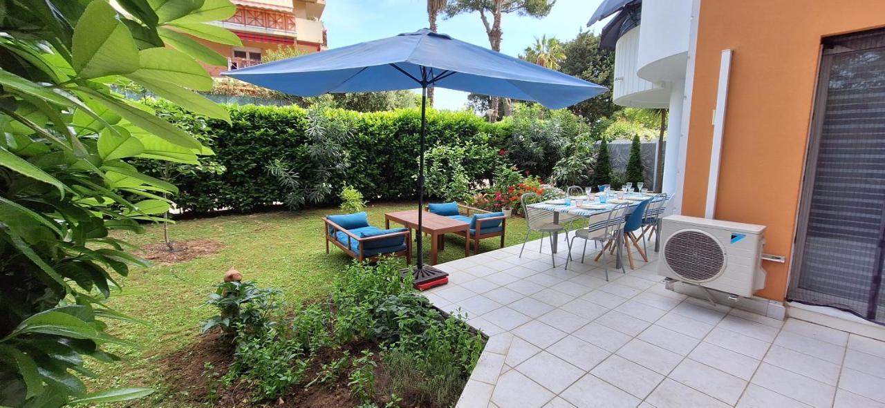 Apartment Avec Terrasse, Jardin Privatif Et Piscine A Cannes
